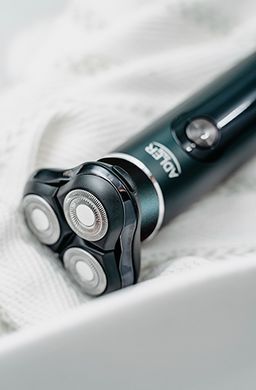 Мужская бритва 3 в 1 - USB + чехол Adler ADEG 2940