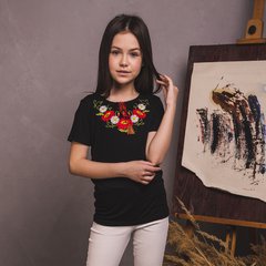 Вышиванка-футболка Moderika Веночек черная с вышивкой