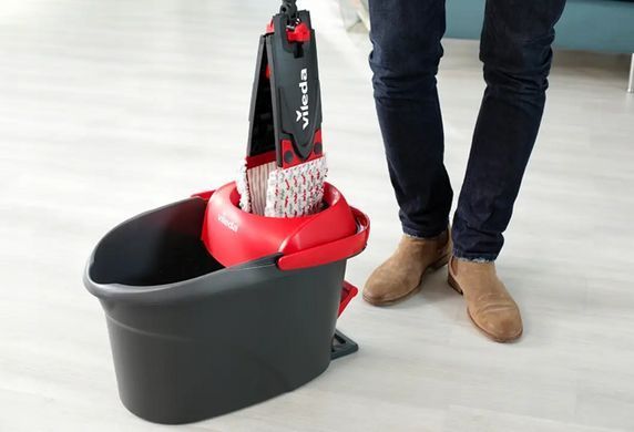 Набір для прибирання Vileda Ultramax XL Turbo &ndash; плоска швабра, телескопічна ручка, система зливу у відр 163427